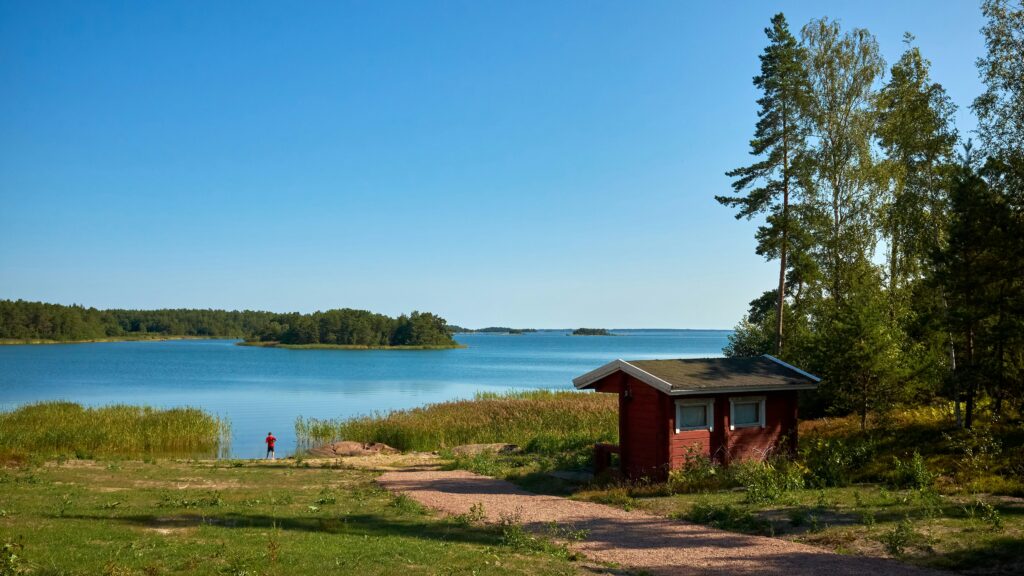 The Best Places to Experience Veneajelu in Finland